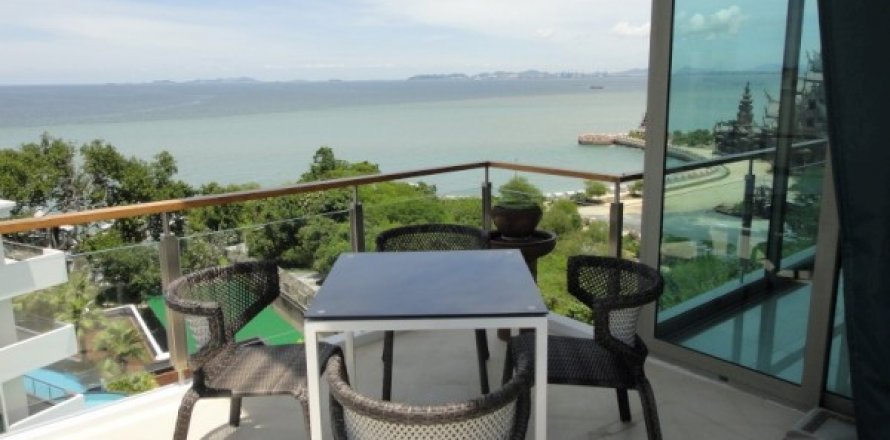 Condo in Pattaya, Thailand, 4 bedrooms  № 8653