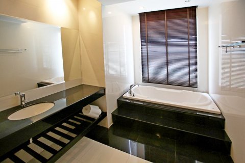 Condo in Pattaya, Thailand, 2 bedrooms  № 8387 - photo 12