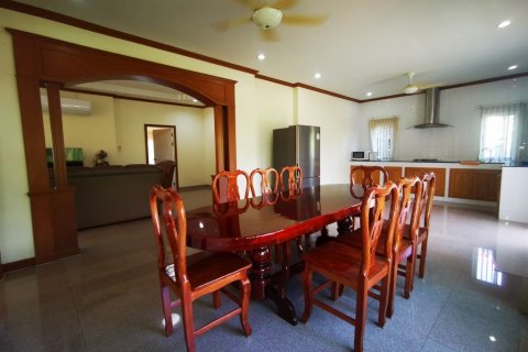 House in Bang Lamung, Thailand 5 bedrooms № 9231 - photo 10