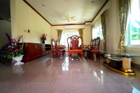 House in Bang Lamung, Thailand 5 bedrooms № 9231 - photo 5