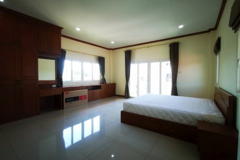 House in Bang Lamung, Thailand 5 bedrooms № 9231 - photo 27