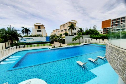 Condo in Pattaya, Thailand, 3 bedrooms  № 8875 - photo 17