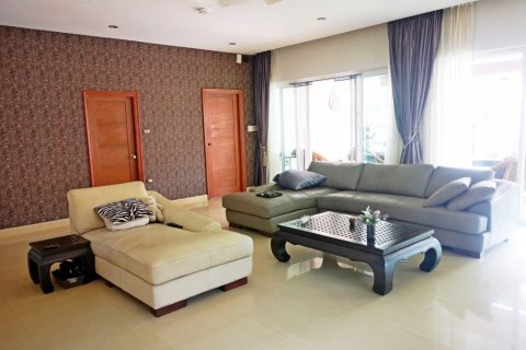 House in Pattaya, Thailand 3 bedrooms № 9836 - photo 10