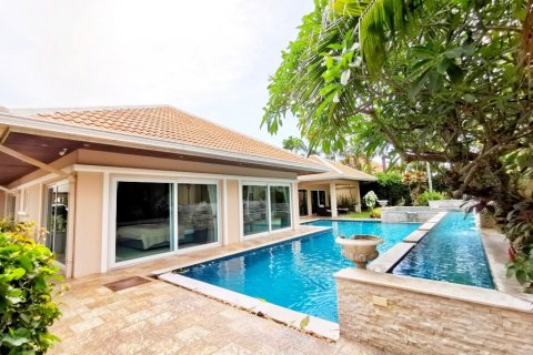 House in Pattaya, Thailand 4 bedrooms № 9099 - photo 4