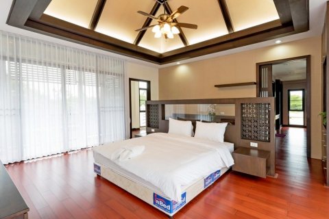 House in Pattaya, Thailand 4 bedrooms № 8616 - photo 20