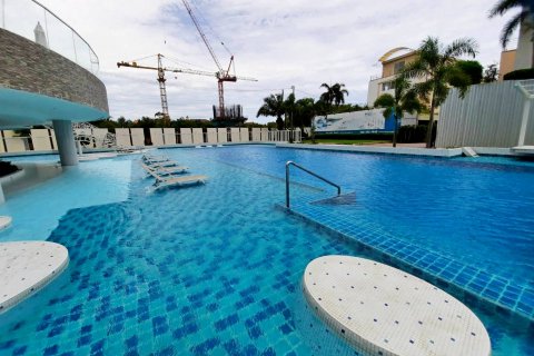 Condo in Pattaya, Thailand, 3 bedrooms  № 8875 - photo 19