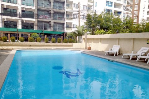 Condo in Pattaya, Thailand, 2 bedrooms  № 9200 - photo 1