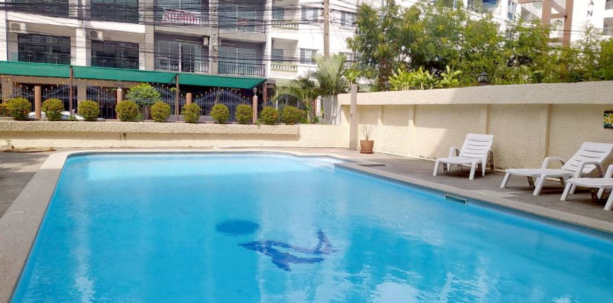 Condo in Pattaya, Thailand, 2 bedrooms  № 9200