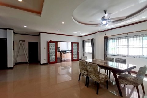 House in Pattaya, Thailand 3 bedrooms № 9140 - photo 8