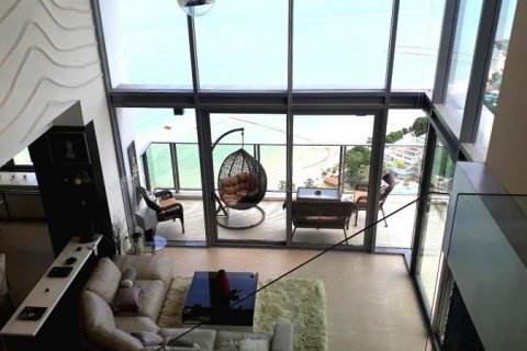 Condo in Pattaya, Thailand, 3 bedrooms  № 8702 - photo 1