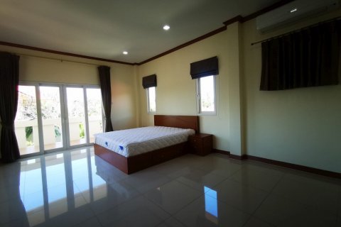 House in Bang Lamung, Thailand 5 bedrooms № 9231 - photo 29