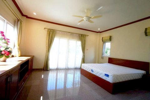 House in Bang Lamung, Thailand 5 bedrooms № 9231 - photo 19