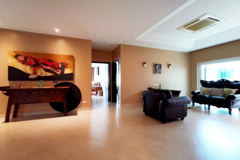 House in Pattaya, Thailand 4 bedrooms № 9099 - photo 22
