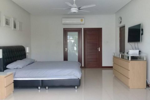 House in Bang Lamung, Thailand 3 bedrooms № 8358 - photo 12