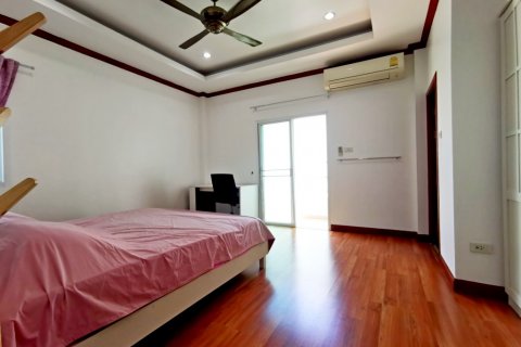 House in Pattaya, Thailand 3 bedrooms № 9140 - photo 23