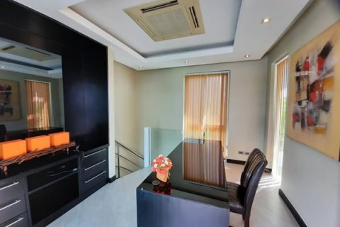 House in Pattaya, Thailand 5 bedrooms № 9121 - photo 23