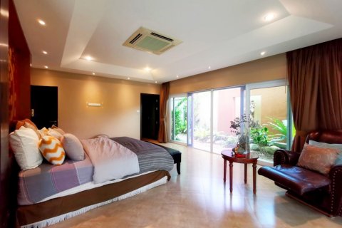 House in Pattaya, Thailand 4 bedrooms № 9099 - photo 24