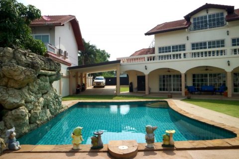 House in Pattaya, Thailand 5 bedrooms № 8302 - photo 3