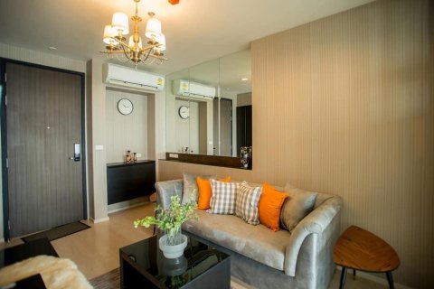 Condo in Bangkok, Thailand, 1 bedroom  № 12829 - photo 1