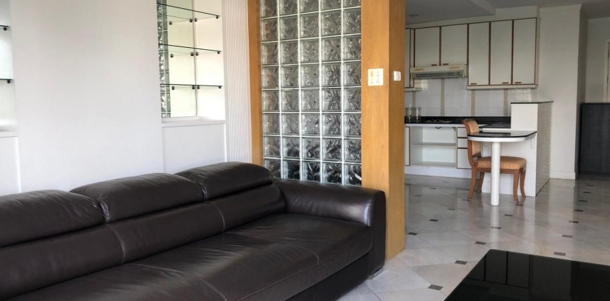 Condo in Bangkok, Thailand, 2 bedrooms  № 13368