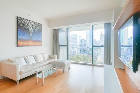 Condo in Bangkok, Thailand, 2 bedrooms  № 13541 - photo 1