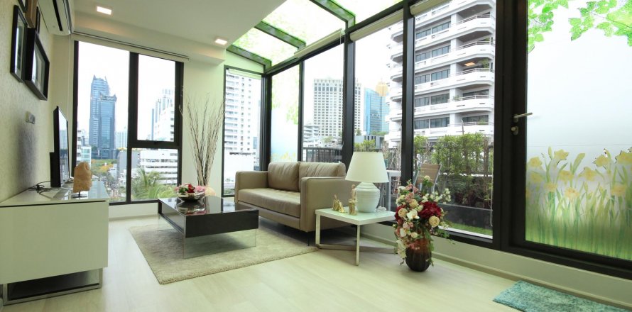 Condo in Bangkok, Thailand, 2 bedrooms  № 13153