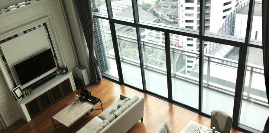 Condo in Bangkok, Thailand, 3 bedrooms  № 11214