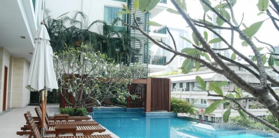 Condo in Bangkok, Thailand, 2 bedrooms  № 14071