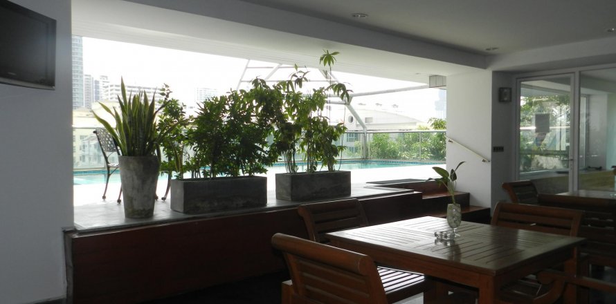 Condo in Bangkok, Thailand, 4 bedrooms  № 15125