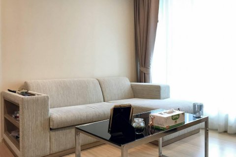 Condo in Bangkok, Thailand, 2 bedrooms  № 13041 - photo 1