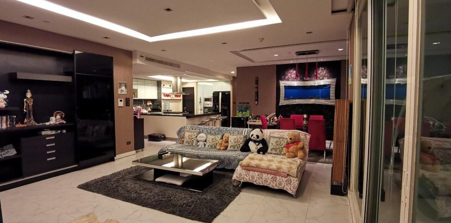 Condo in Bangkok, Thailand, 3 bedrooms  № 13290