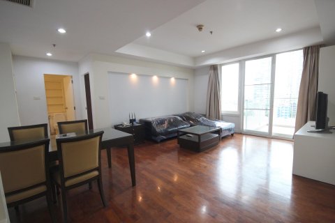 Condo in Bangkok, Thailand, 2 bedrooms  № 12815 - photo 1