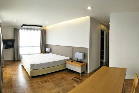 Condo in Bangkok, Thailand, 3 bedrooms  № 14010 - photo 1
