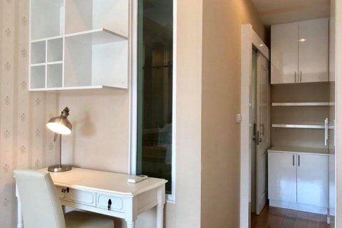 Condo in Bangkok, Thailand, 1 bedroom  № 14370 - photo 1