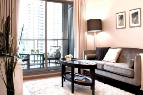 Condo in Bangkok, Thailand, 2 bedrooms  № 12442 - photo 1