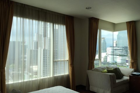 Condo in Bangkok, Thailand, 2 bedrooms  № 14722 - photo 1