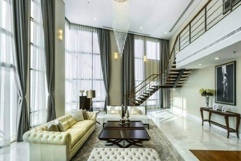 Condo in Bangkok, Thailand, 4 bedrooms  № 14097 - photo 1