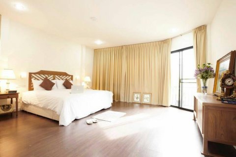 House in Bangkok, Thailand 3 bedrooms № 14256 - photo 1