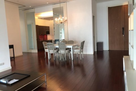 Condo in Bangkok, Thailand, 2 bedrooms  № 15720 - photo 1