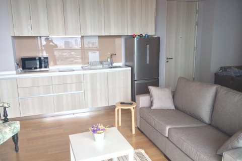 Condo in Bangkok, Thailand, 2 bedrooms  № 14680 - photo 1