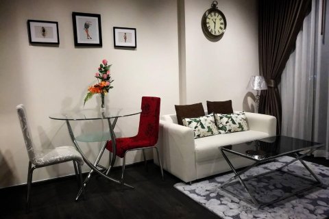 Condo in Bangkok, Thailand, 1 bedroom  № 14472 - photo 1