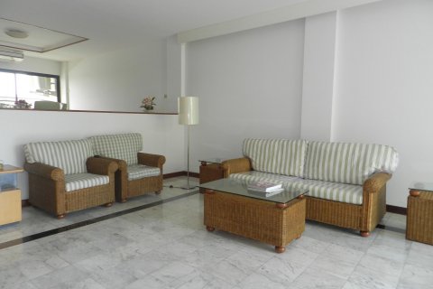 Townhouse in Bangkok, Thailand 4 bedrooms № 15094 - photo 1