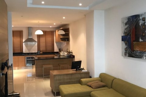 Townhouse in Bangkok, Thailand 6 bedrooms № 13414 - photo 1
