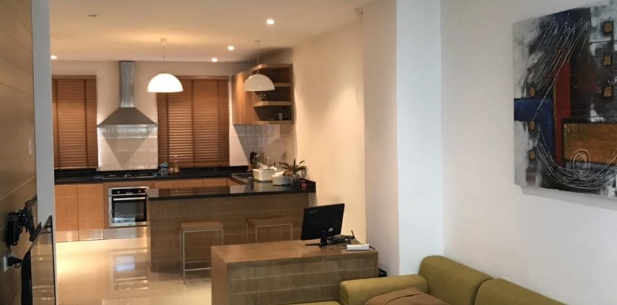 Townhouse in Bangkok, Thailand 6 bedrooms № 13414