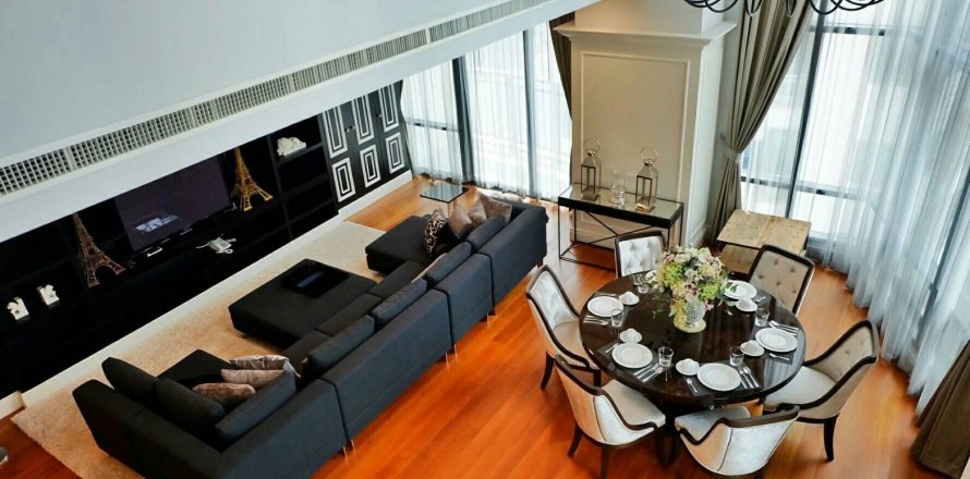 Condo in Bangkok, Thailand, 3 bedrooms  № 13020