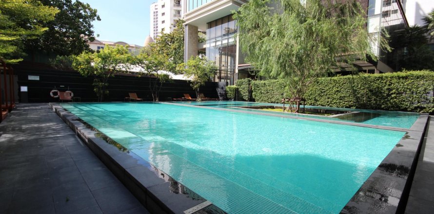 Condo in Bangkok, Thailand, 2 bedrooms  № 13891