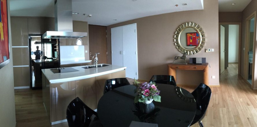 Condo in Bangkok, Thailand, 3 bedrooms  № 12329