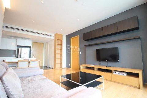 Condo in Bangkok, Thailand, 2 bedrooms  № 13952 - photo 1