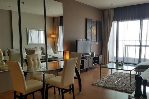 Condo in Bangkok, Thailand, 2 bedrooms  № 14128 - photo 1