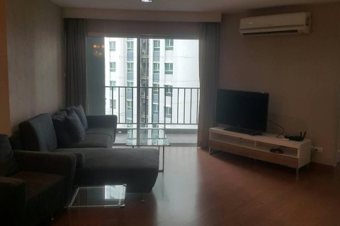 Condo in Bangkok, Thailand, 2 bedrooms  № 13575 - photo 1